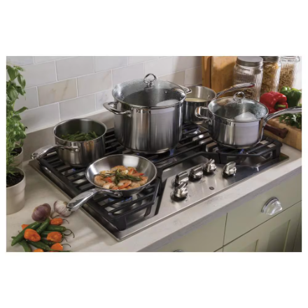 GE 30-inch W Gas Cooktop with 5 Burners Including Power Burners in Stainless