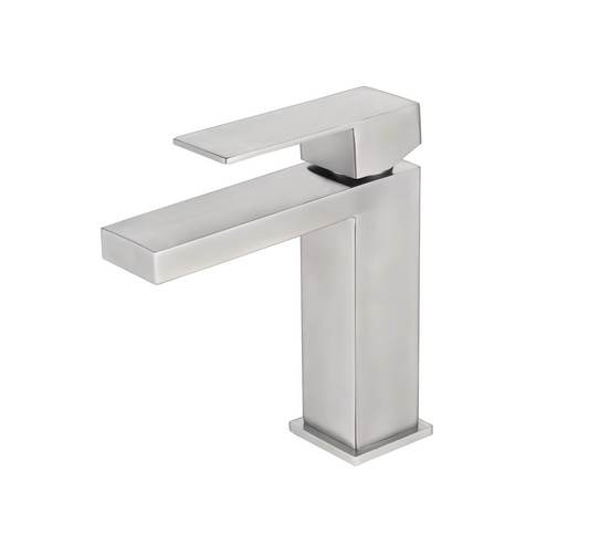 BF003-C Chrome single-hole bathroom faucet