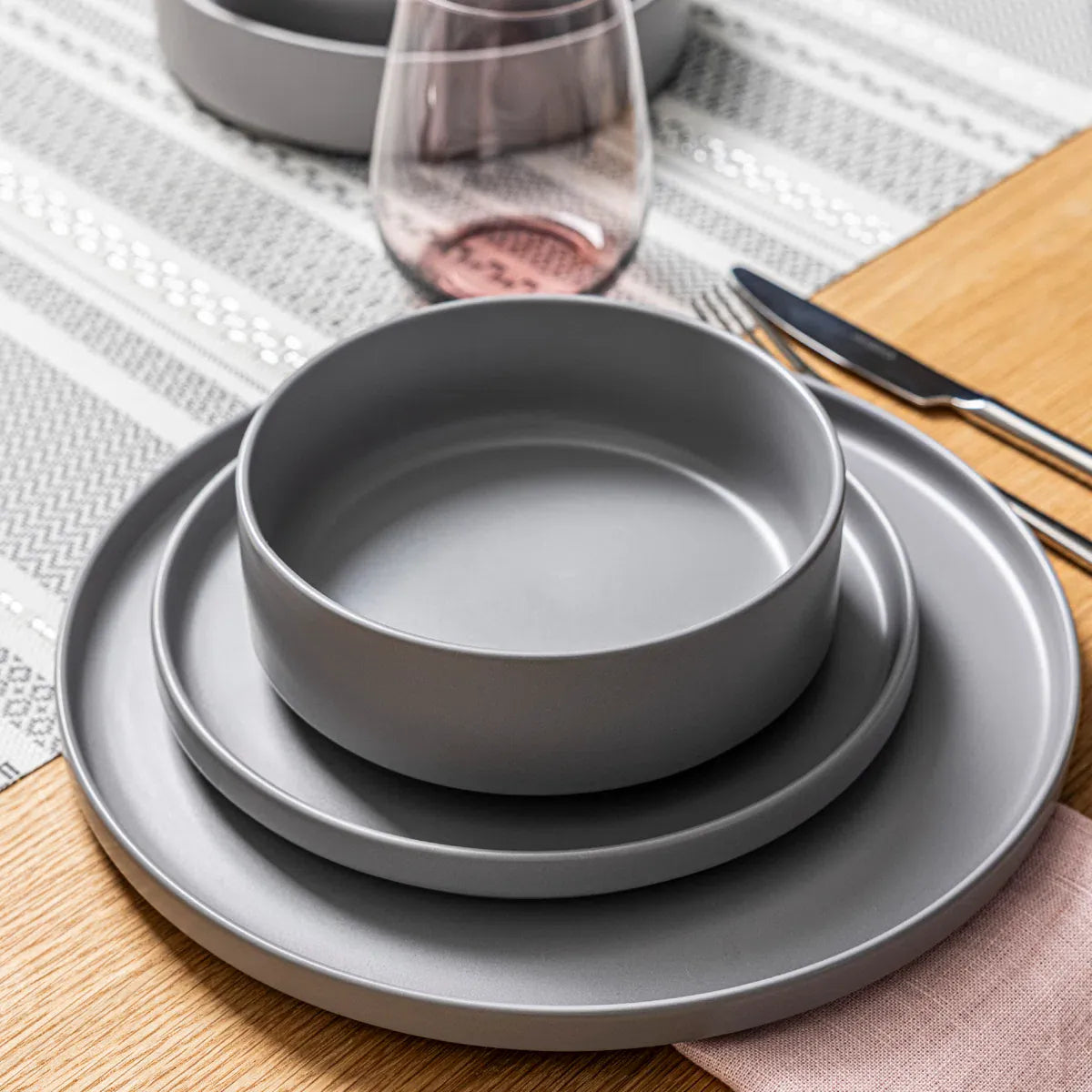 CAAB Home Delight Stackable 16-Piece Semi Hand-Finished Stoneware Dinnerware Set (Set of 4)